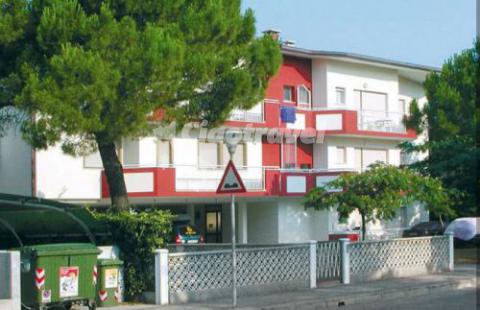 Massimo/ Manuela apartmanházak - Bibione Spiaggia